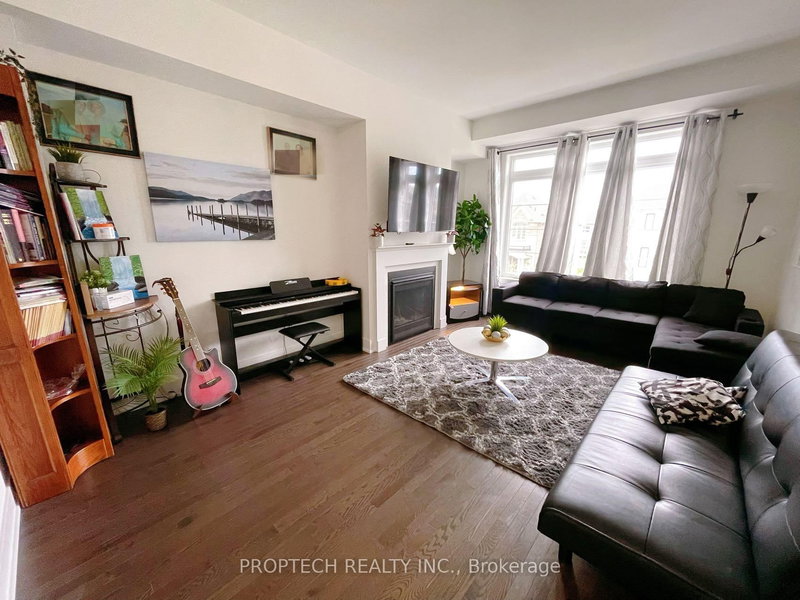 25 Gillivary Dr, Whitby, L1P 0C9 | Image 2