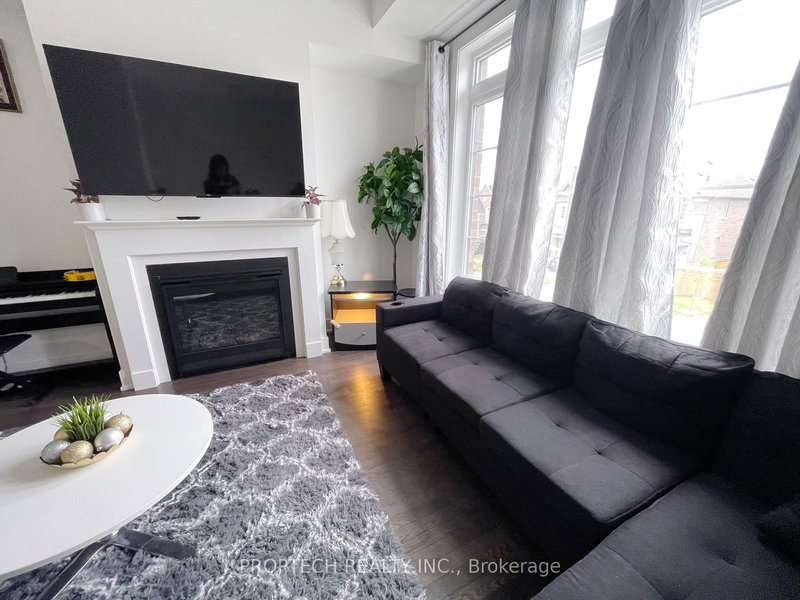 25 Gillivary Dr, Whitby, L1P 0C9 | Image 3