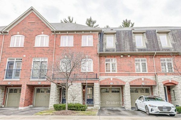 home for lease on 32-1701 Finch Avenue