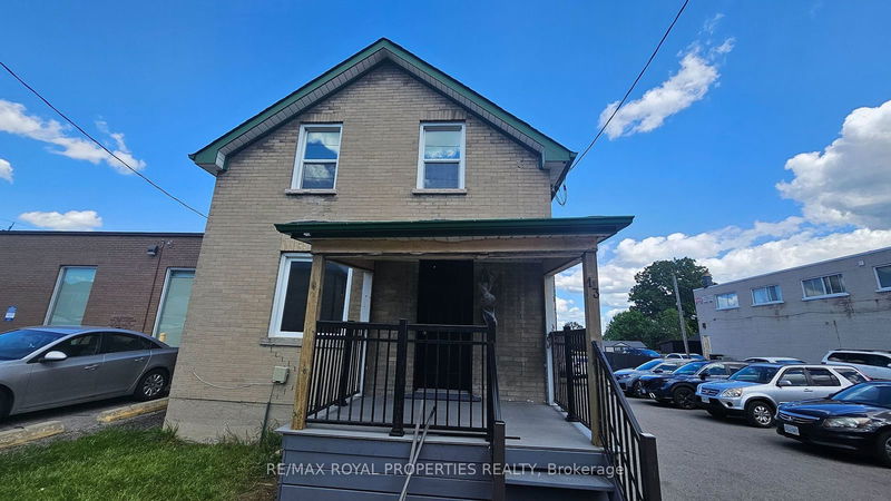 home for lease on 13 Wilson Road S