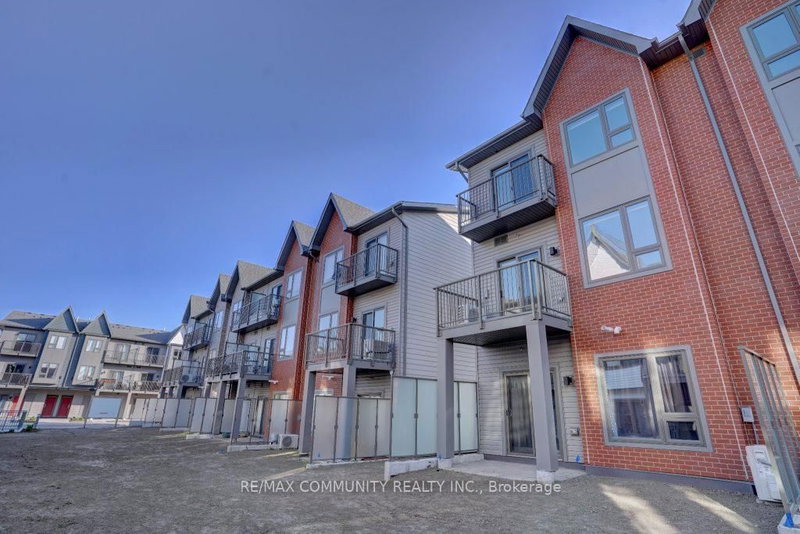 114 - 2635 William Jackson Dr, Pickering, L1X 0L2 | Image 3