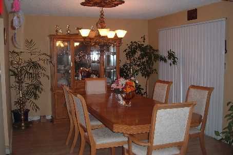 39 Lamay Cres, Toronto, M1X1J2 | Image 3