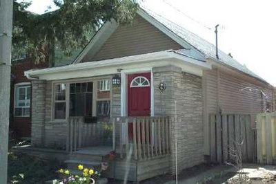 Detached House sold at 9 Queen Victoria Street, Toronto, Ontario, M4J1E8 - Blake-Jones - MLS: E882926