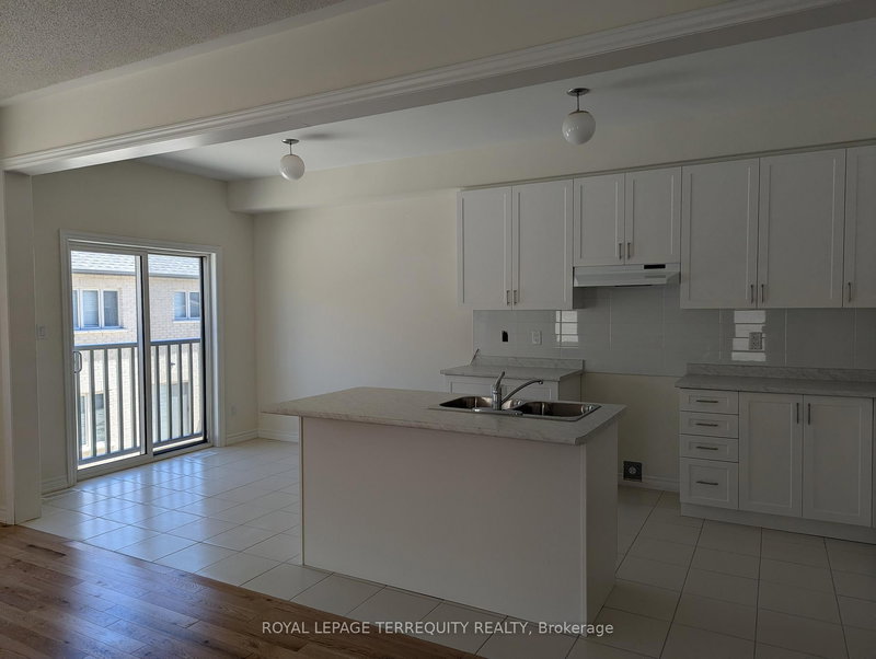 2547 Hibiscus Dr, Pickering, L1X 0M6 | Image 2