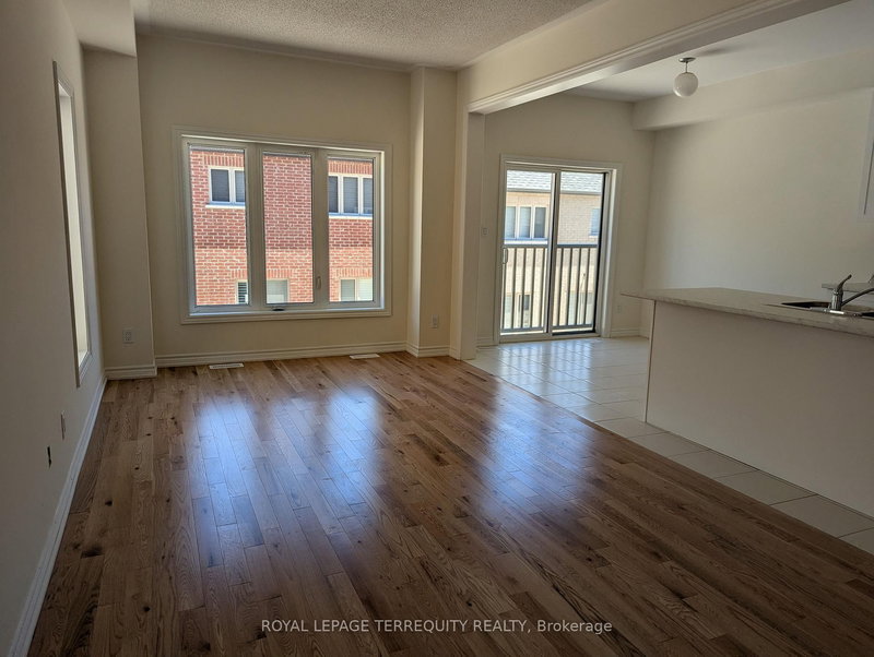 2547 Hibiscus Dr, Pickering, L1X 0M6 | Image 3