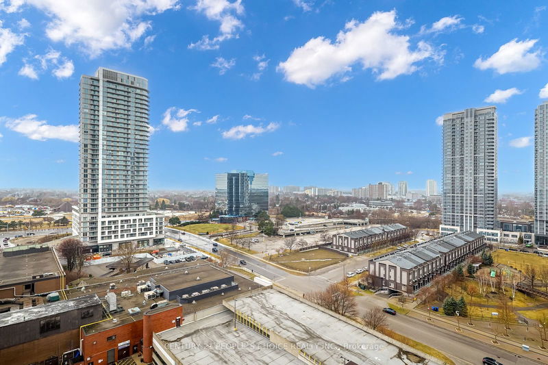 home for lease on 1508-125 Village Green Square