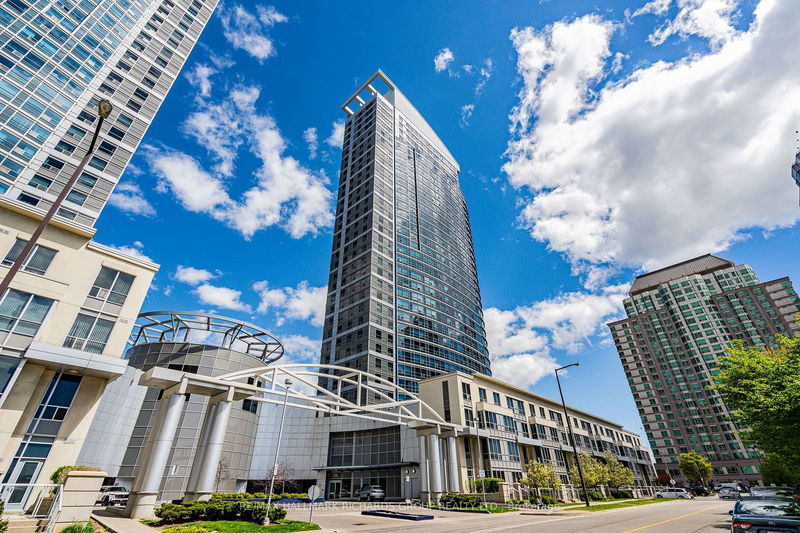home for lease on 811-38 Lee Centre Drive