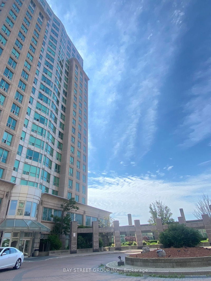 home for lease on 313-8 Lee Centre Drive