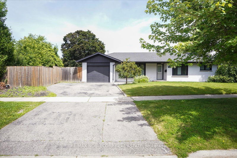 home for lease on Upper-982 Regent Drive