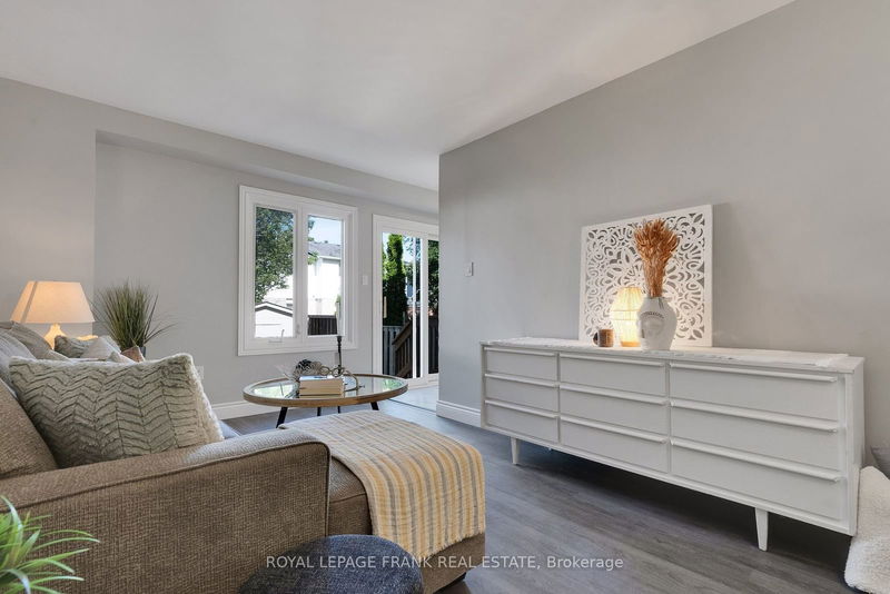 home for sale on 11 Poolton Crescent
