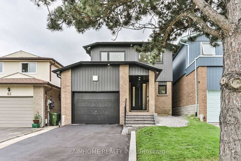 home for sale on 61 Newdawn Crescent
