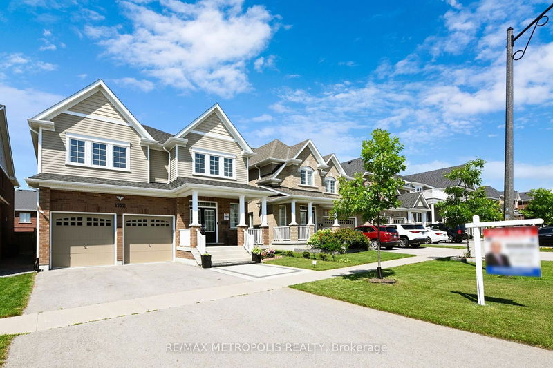 home for sale on 1752 Grandview Street N