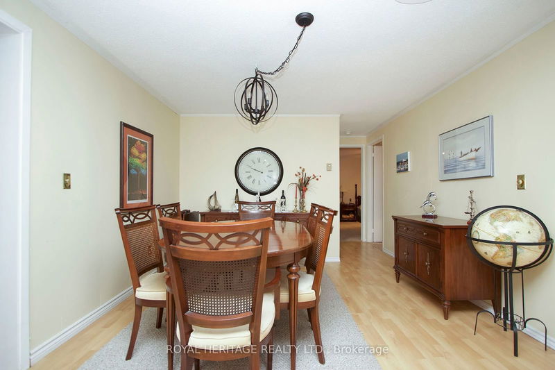 6 The Cove Rd  Clarington, L1B 1B9 | Image 11