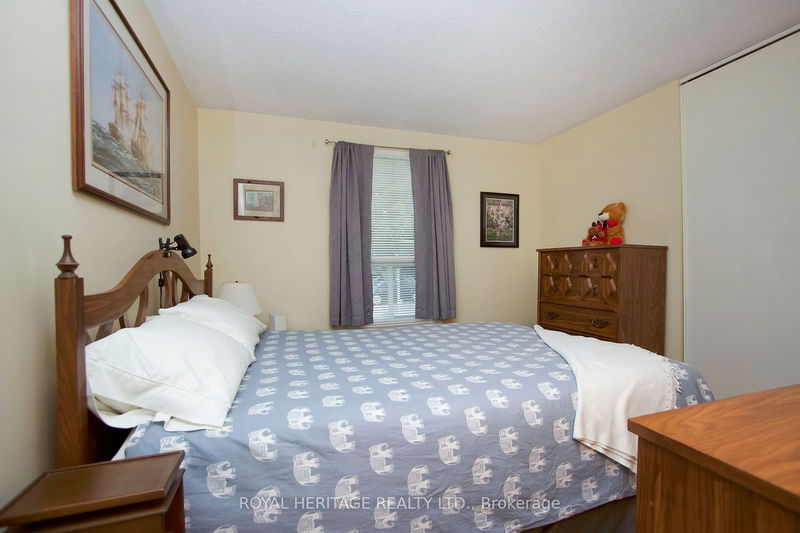 6 The Cove Rd  Clarington, L1B 1B9 | Image 16