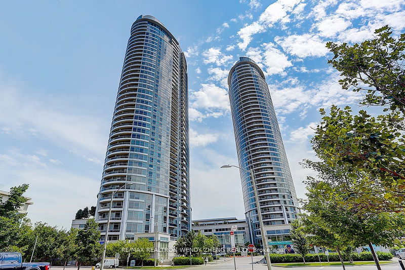 home for lease on 2523-135 Village Green Square
