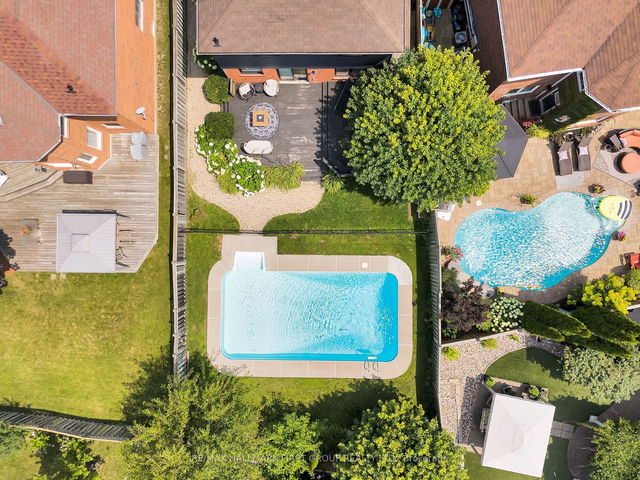 36 Fencerow Drive