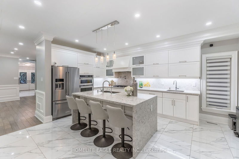 85 Oakridge Dr  Toronto, M1M 2A6 | Image 11