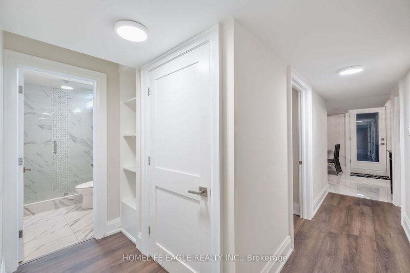 85 Oakridge Dr  Toronto, M1M 2A6 | Image 26