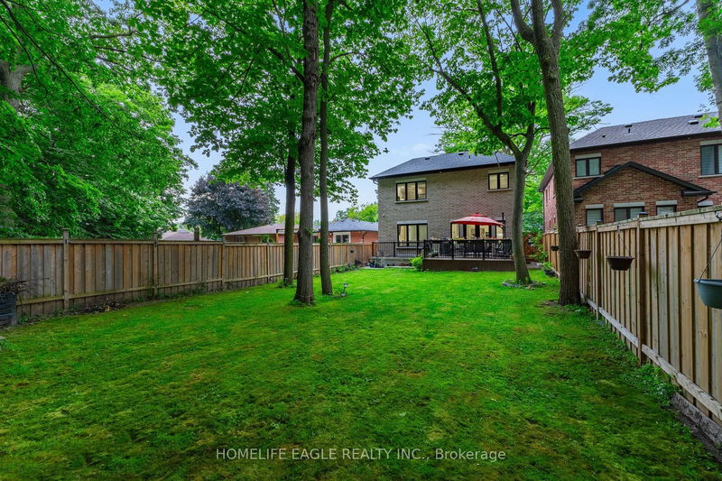 85 Oakridge Dr  Toronto, M1M 2A6 | Image 36