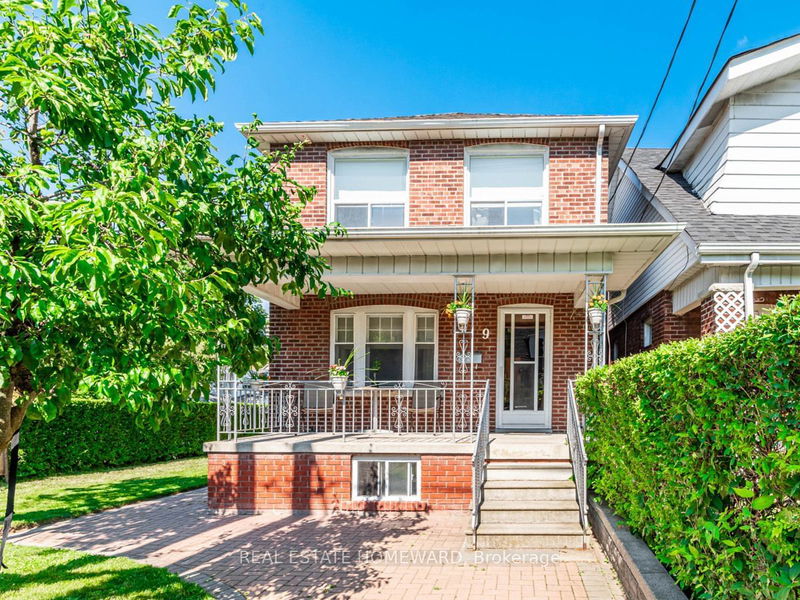home for sale on 9 Thyra Avenue