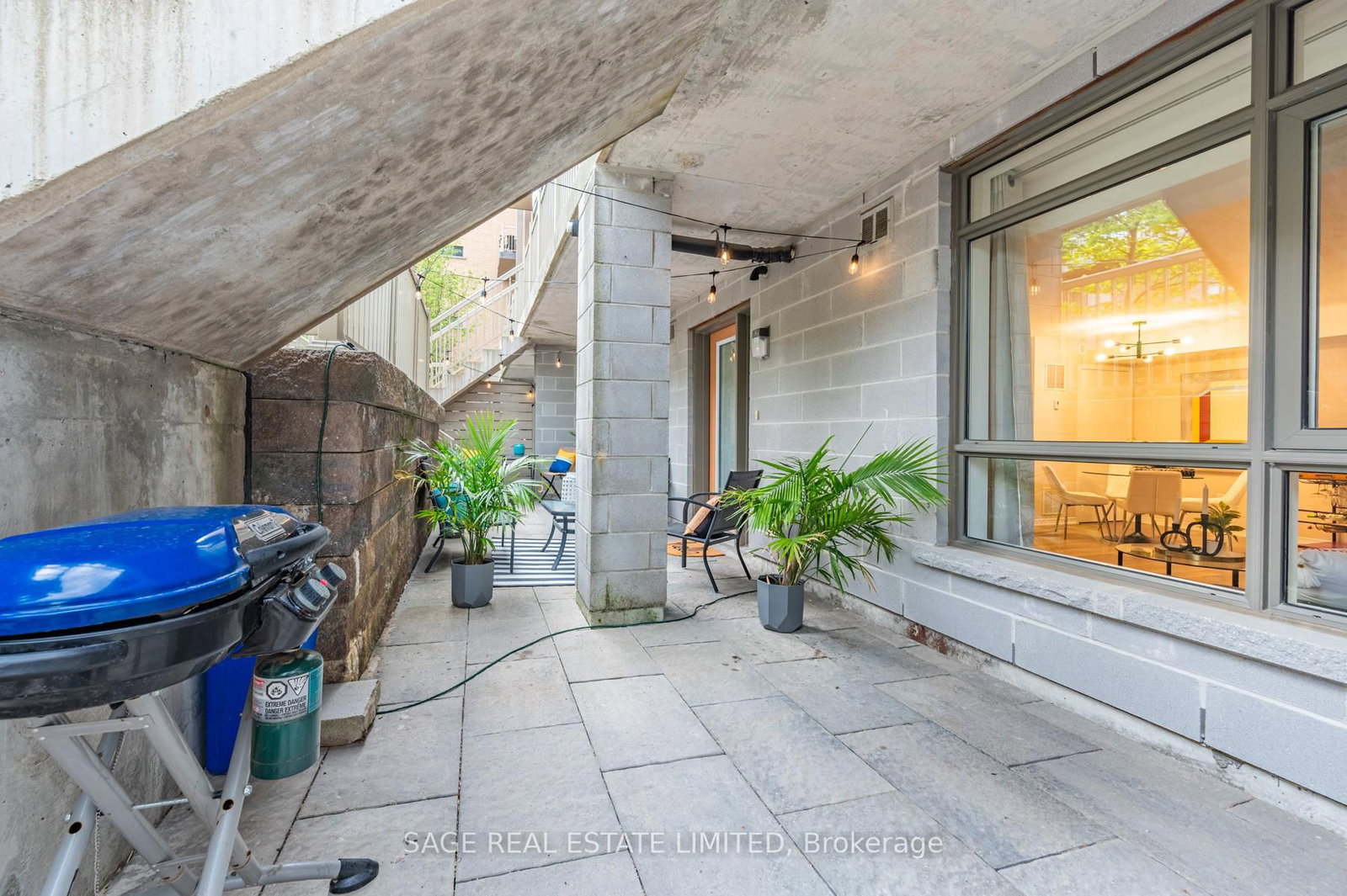 Listing Image 8