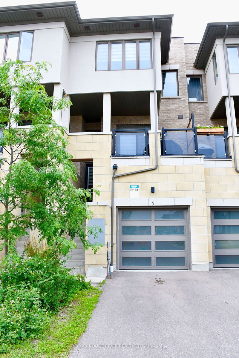 home for lease on 5 Shawfield Way
