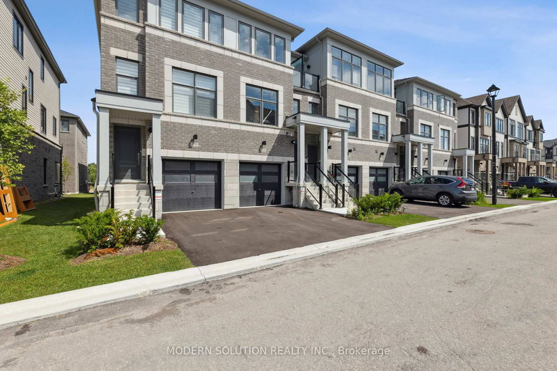 778 Kootenay Path, Oshawa, L1H 0A7 | Image 2