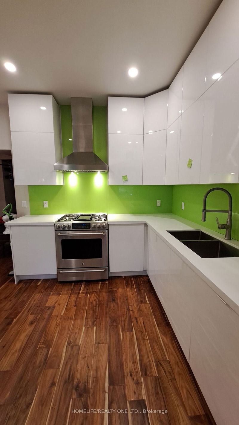 home for lease on 1-1202 Gerrard Street E