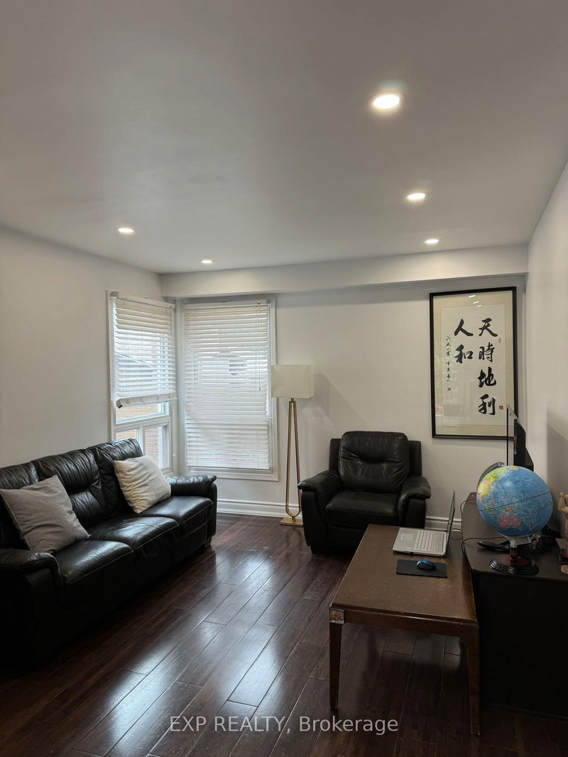 82 Muirlands Dr, Toronto, M1V 2B4 | Image 3