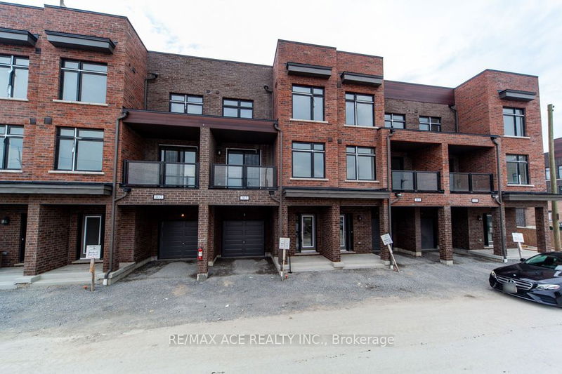 home for lease on 105-1865 Pickering Pkwy
