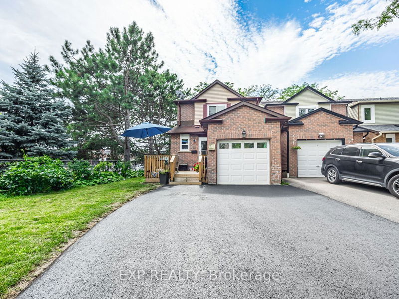 64 Greenfield Cres  Whitby, L1N 7G3 | Image 3