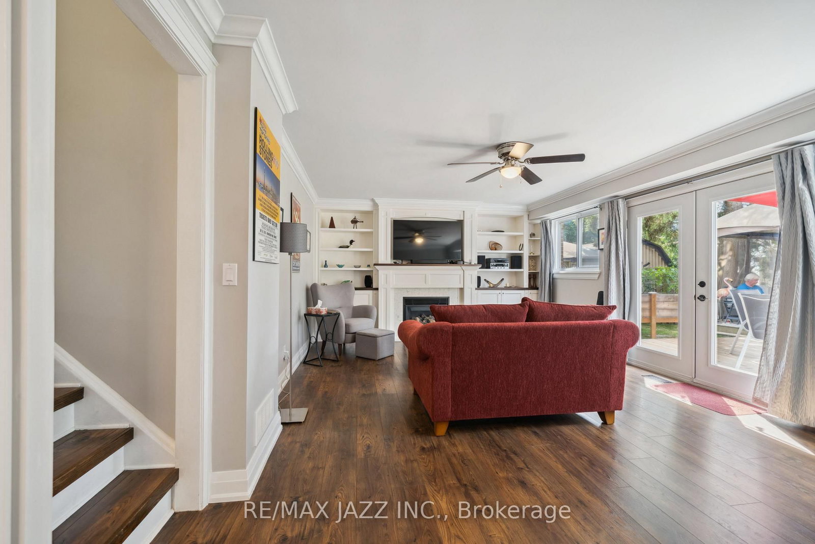 Listing Image 7