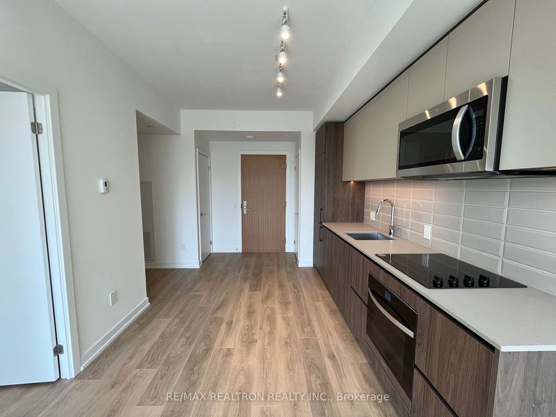  445 - 150 Logan Ave  Toronto, M4M 0E4 | Image 12