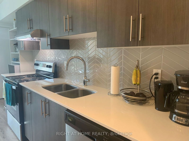 home for lease on 304-1 Falaise Road