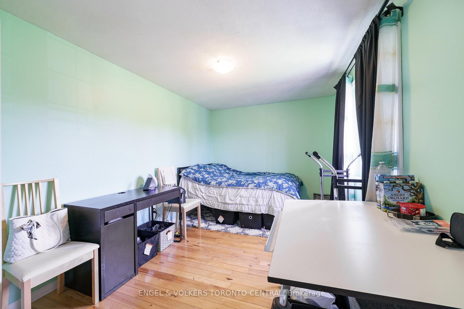 Listing Image 16