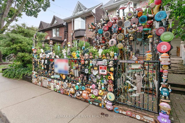 37 Bertmount Avenue