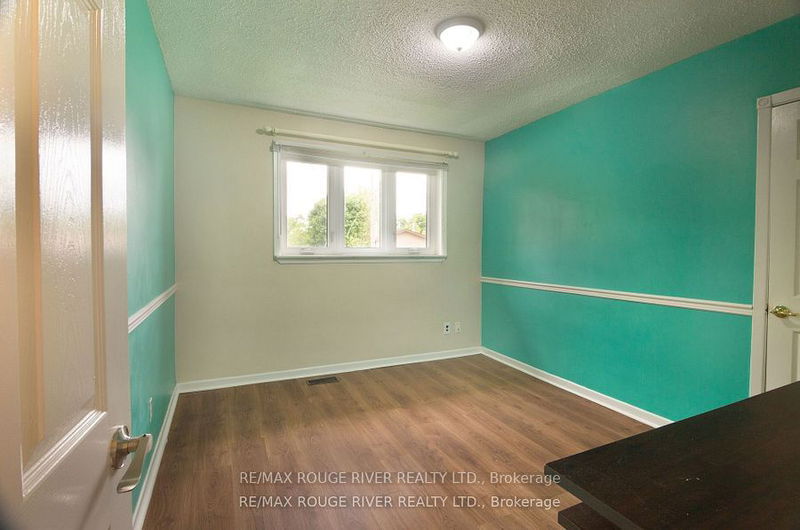 home for lease on 62 Syracuse Crescent