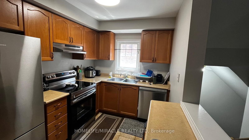 40 - 1775 Valley Farm Rd, Pickering, L1V 7J9 | Image 3