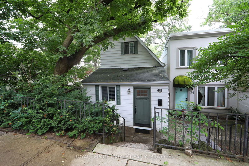 home for lease on 27 Sycamore Place