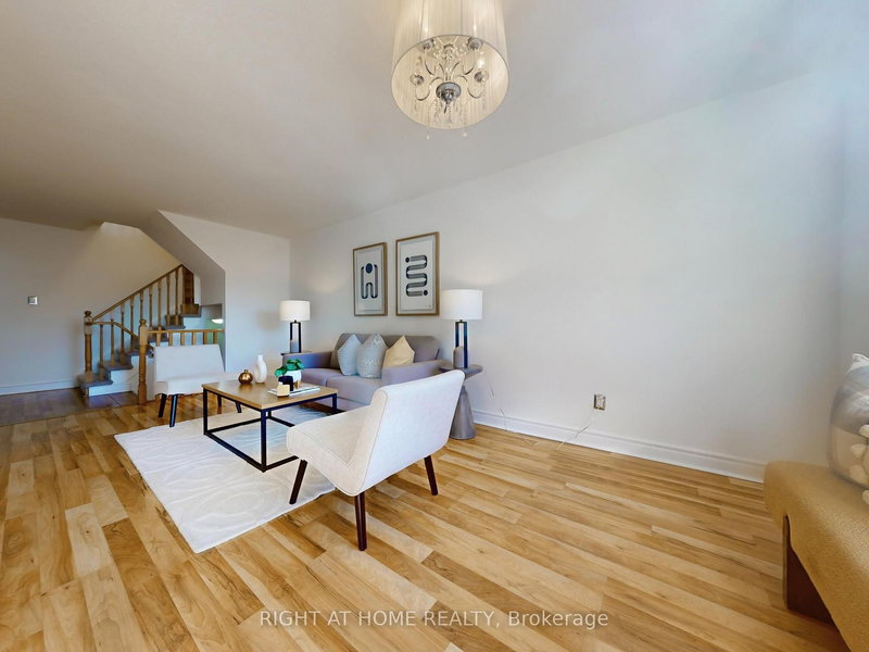 112 Creekwood Cres, Whitby, L1R 2K4 | Image 3