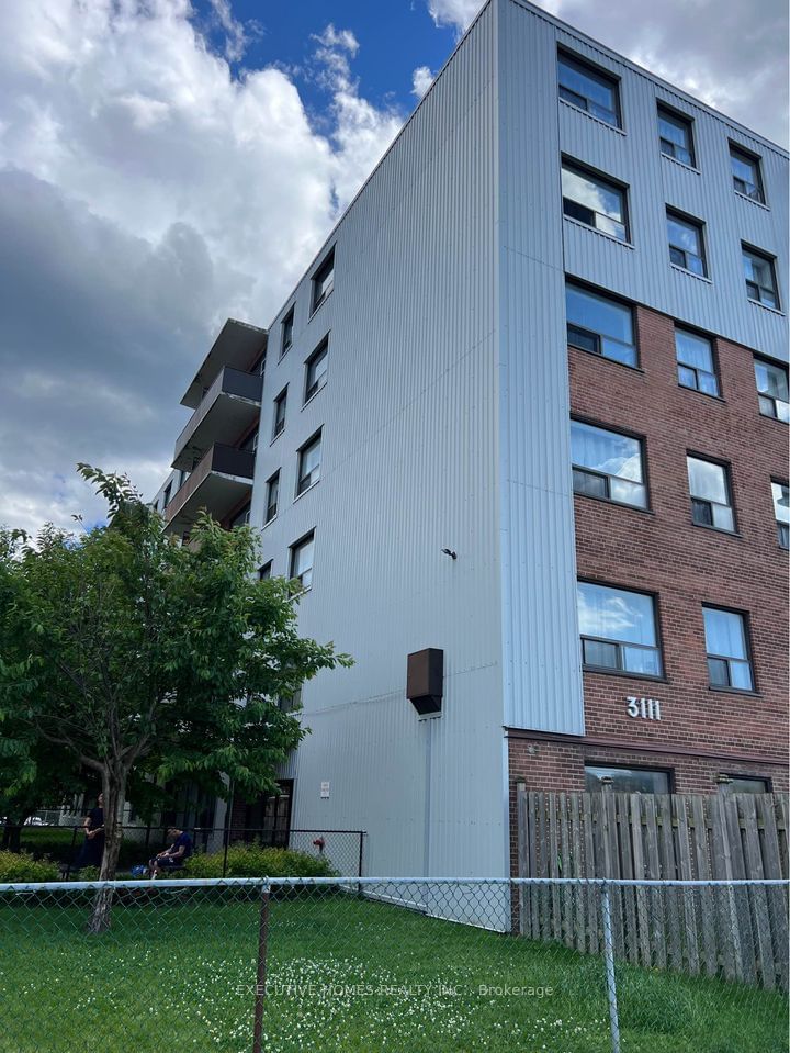 home for lease on 3111 Eglinton Avenue E