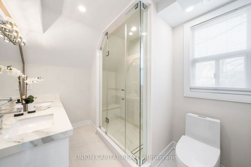 28 Pine Ave  Toronto, M4E 1L8 | Image 21