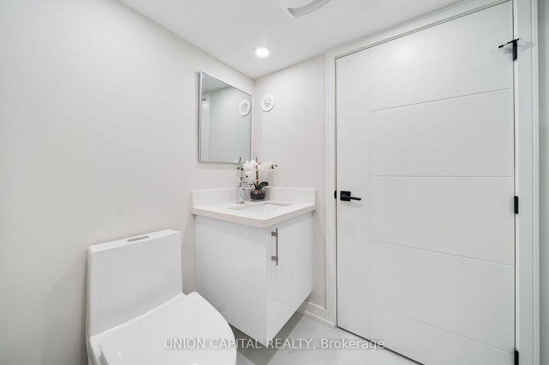 28 Pine Ave  Toronto, M4E 1L8 | Image 36