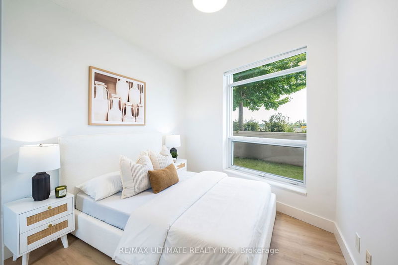  517 - 135 Village Green Sq  Toronto, M1S 0G4 | Image 12