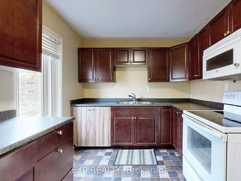 home for lease on 15 Colborne Street E