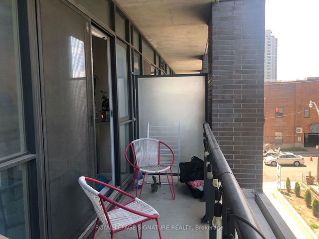 325 - 1190 Dundas Street