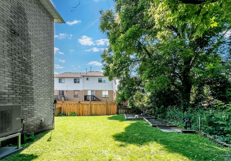 1630 Burnside Dr  Pickering, L1V 6L6 | Image 38