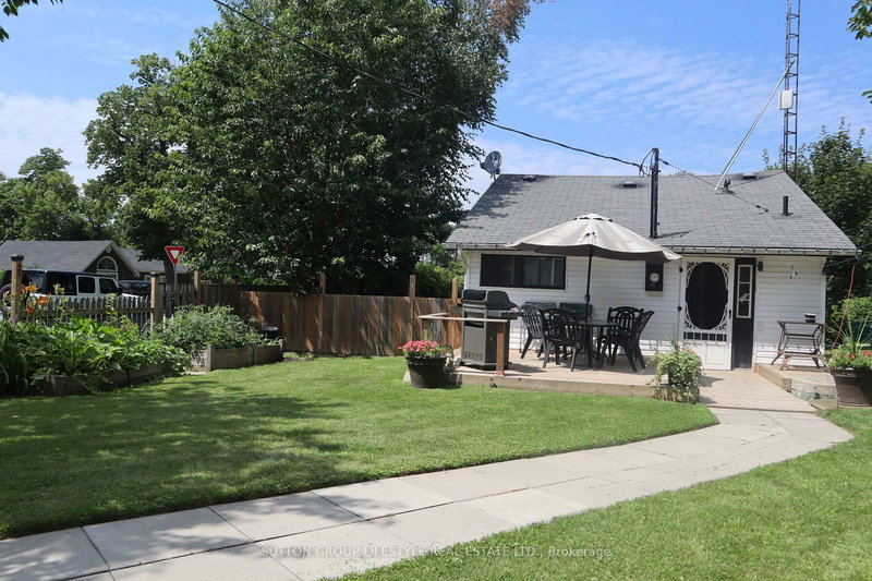 108 Centre St, Scugog, L0B 1E0 | Image 2