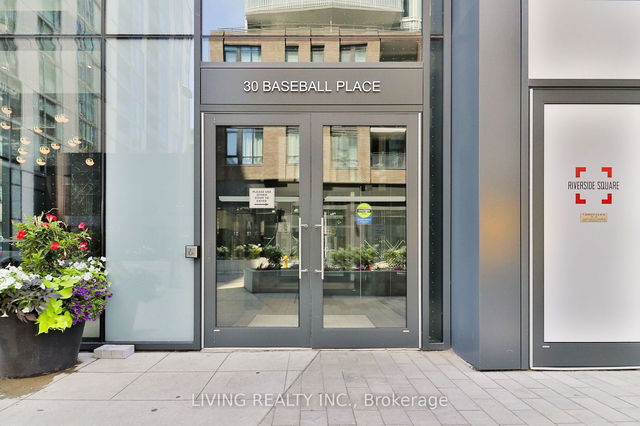 424 - 30 Baseball Place