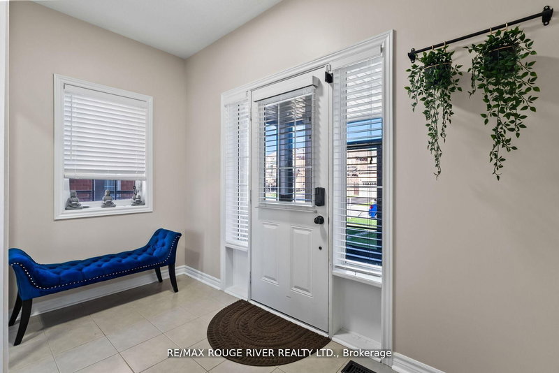 10 Campview St, Whitby, L1R 0K5 | Image 3